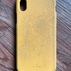 Pela bee and flower iPhone XR phone case